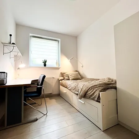 Walk To Park, Modern 2bd Kitchen! Balcony, Parking * Wroclaw